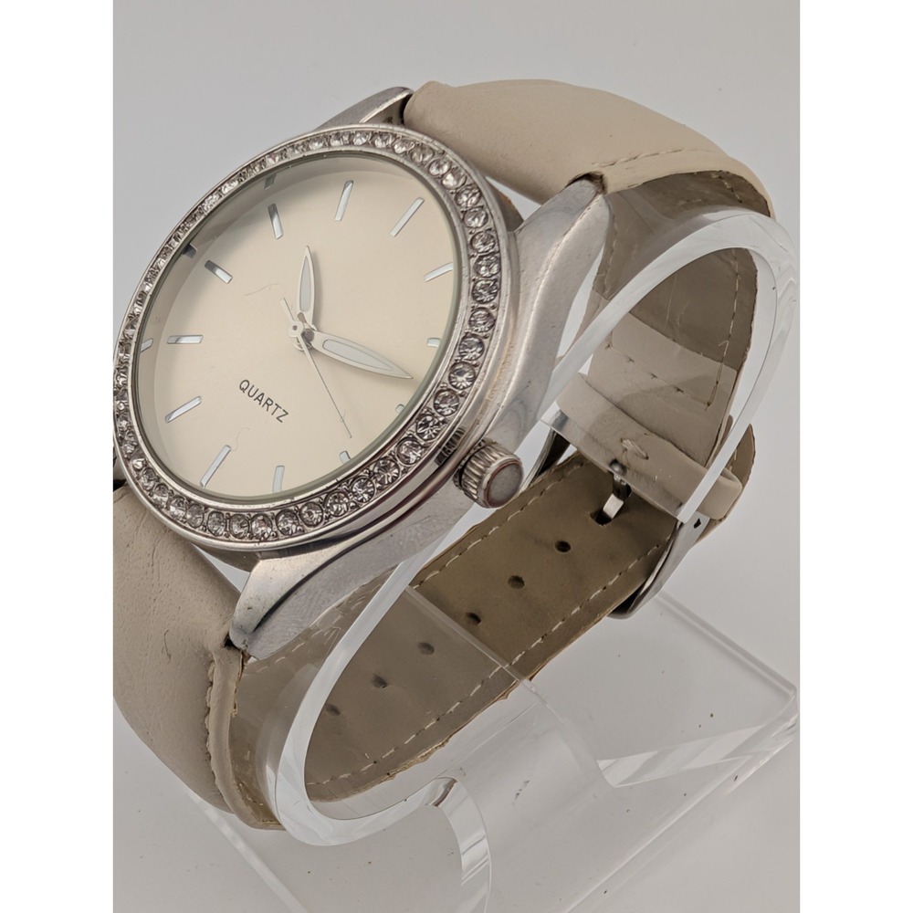 Accutime Watch Women 40mm Case Crystal Bezel White Faux Leather Band New Battery - Picture 3 of 9